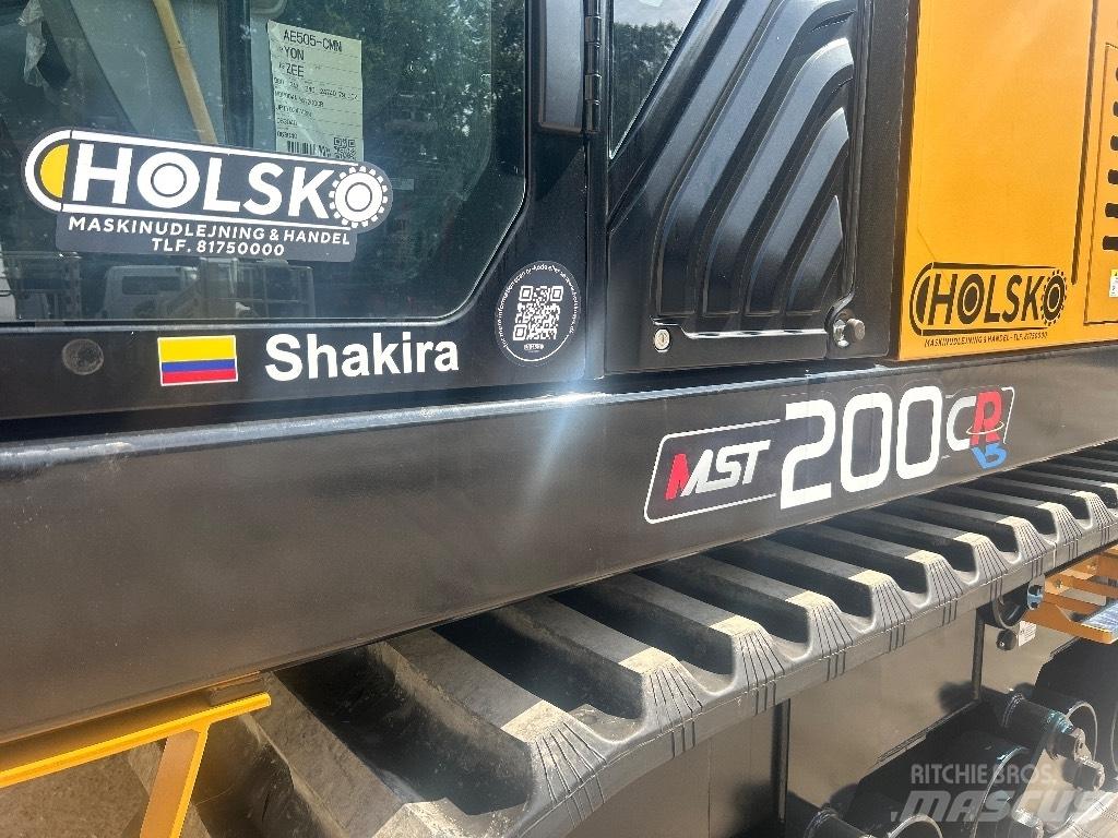 Morooka MST 200 CR Vikšrinė savivartė technika