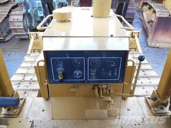 CAT D6G Vikšriniai buldozeriai
