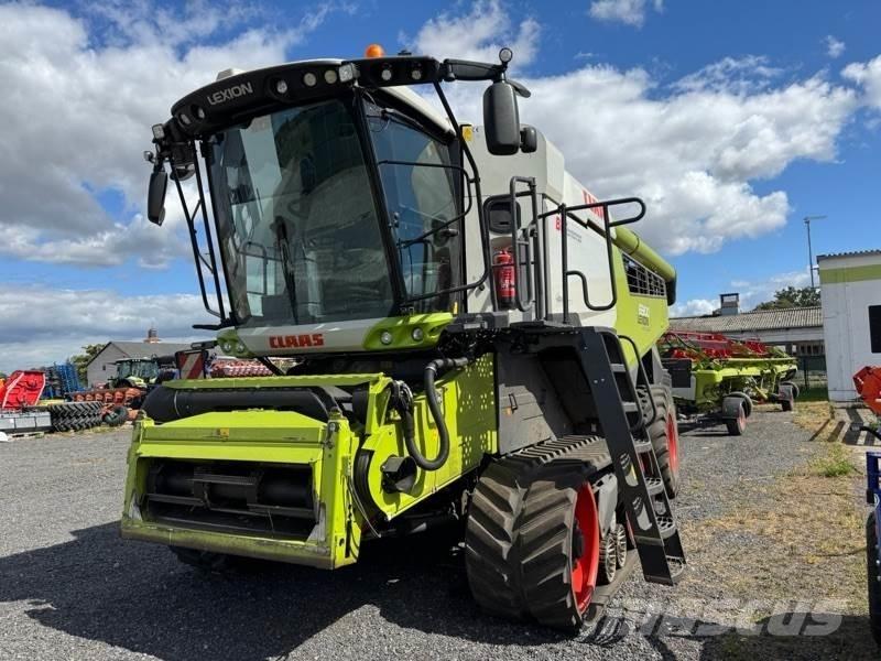 CLAAS LEXION 6900 Derliaus nuėmimo kombainai
