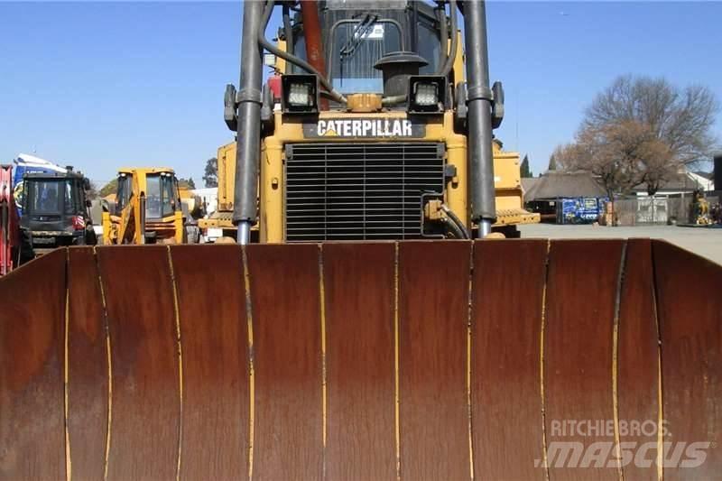 CAT D6R Vikšriniai buldozeriai