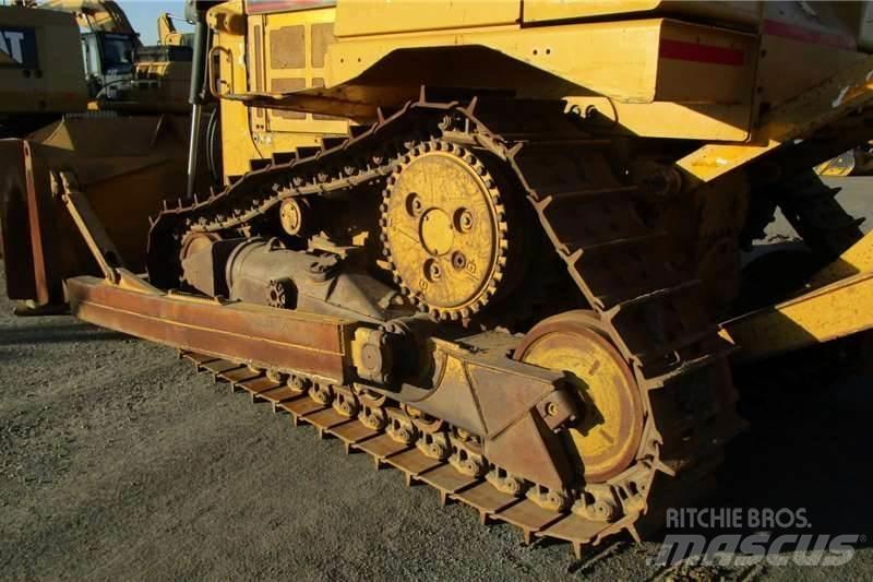 CAT D6R Vikšriniai buldozeriai