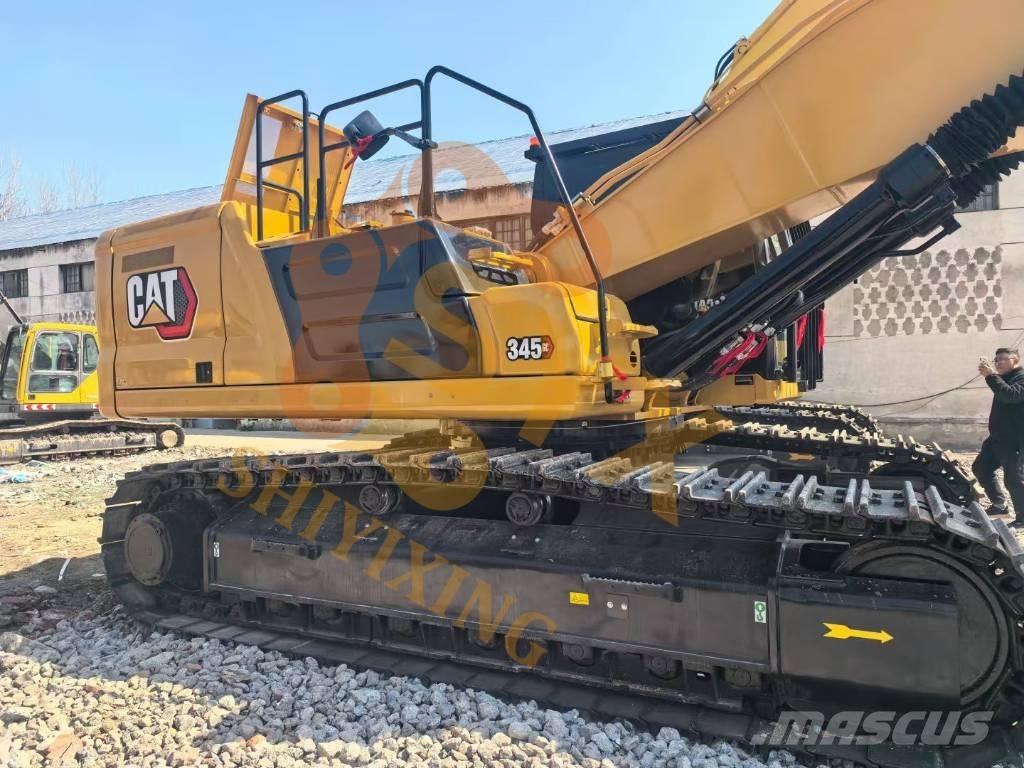 CAT 323 D Vikšriniai ekskavatoriai