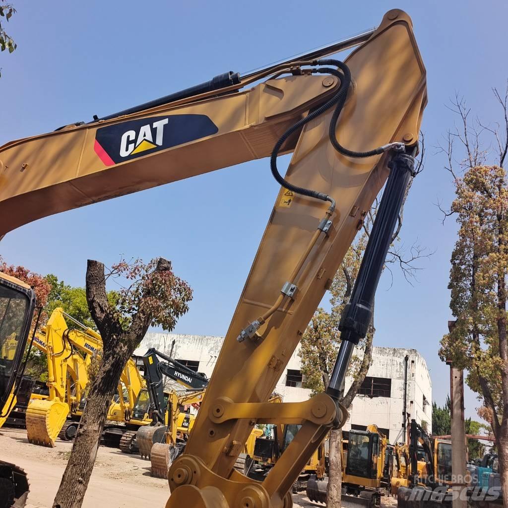 CAT 320 D Vikšriniai ekskavatoriai