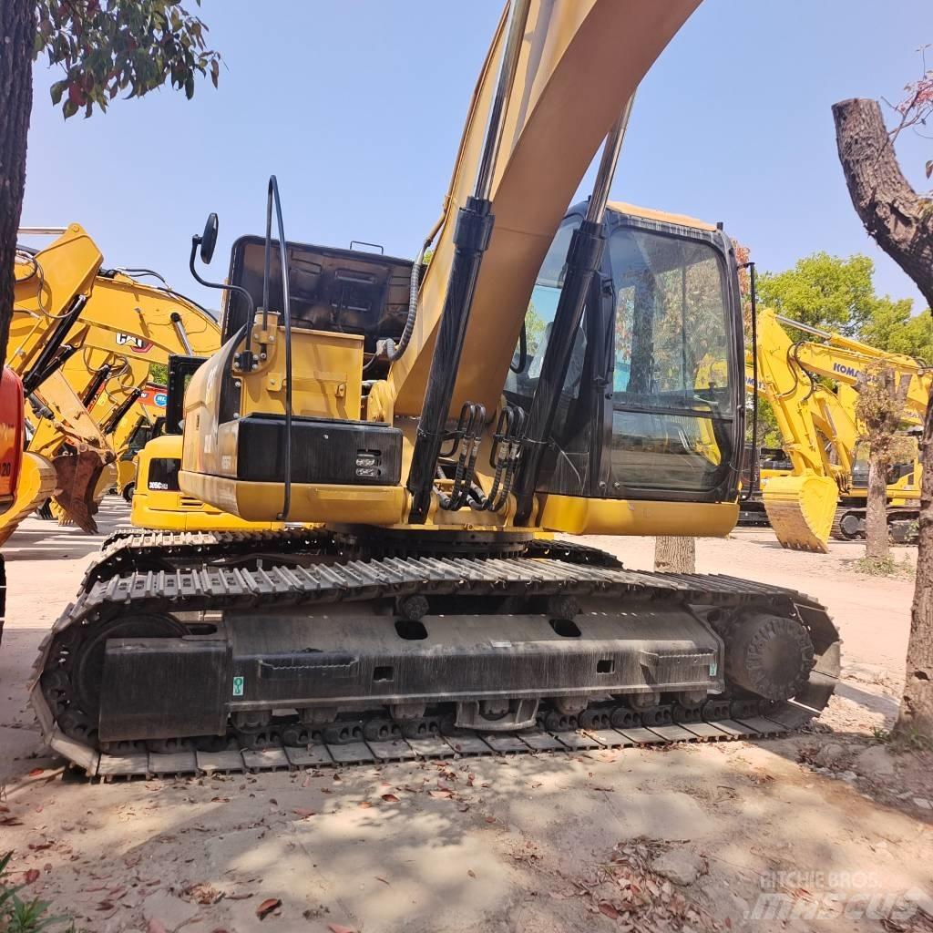 CAT 320 D Vikšriniai ekskavatoriai