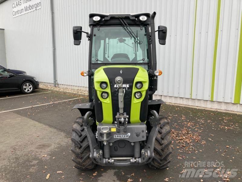 CLAAS NEXOS 240 M Traktoriai