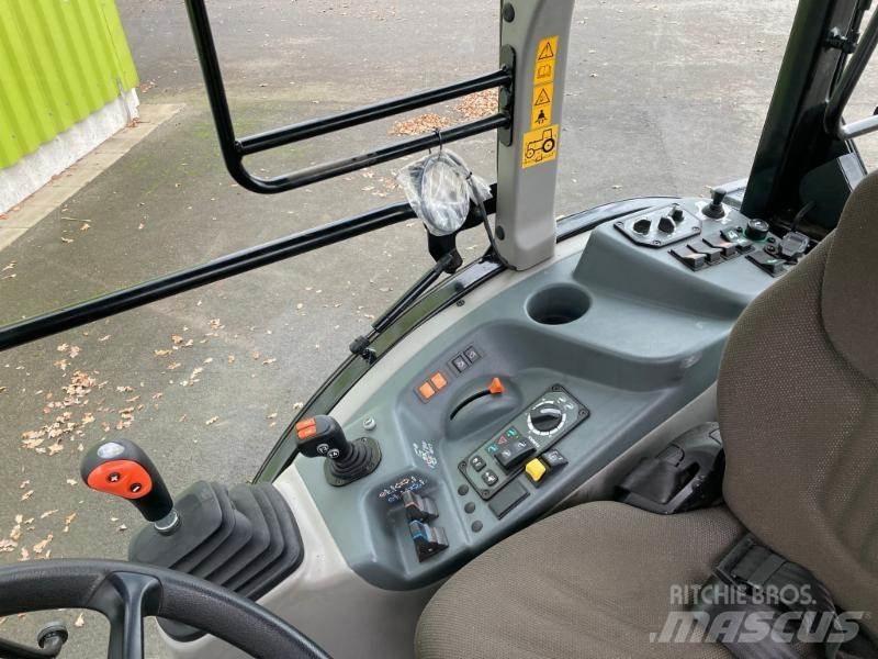 CLAAS NEXOS 240 M Traktoriai