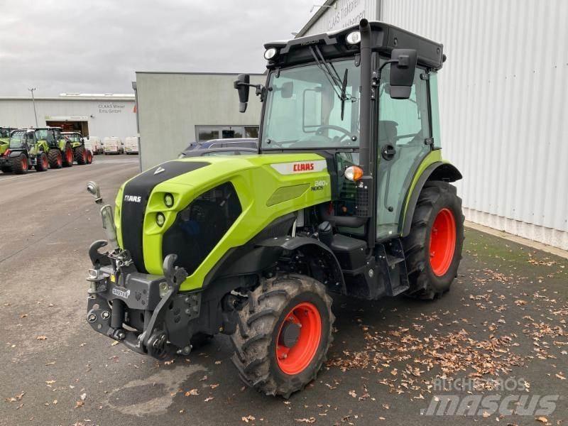 CLAAS NEXOS 240 M Traktoriai