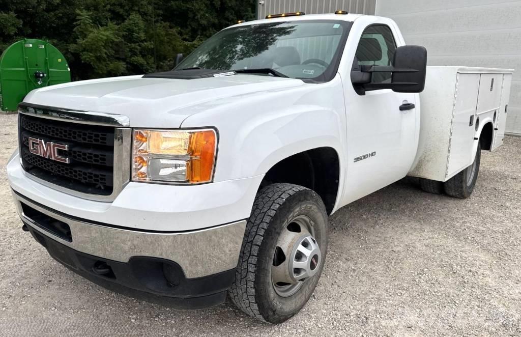 GMC Sierra 3500 HD Pikapai / Bortiniai sunkvežimiai