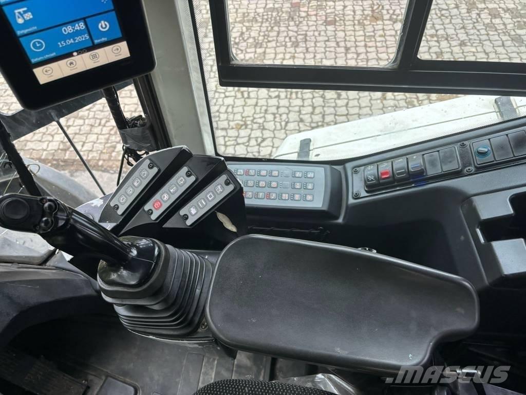 Liebherr L 526 Naudoti ratiniai krautuvai