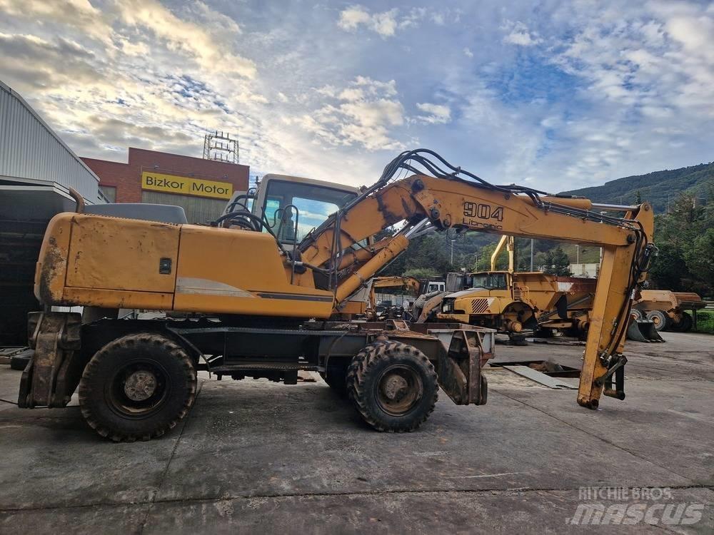 Liebherr A904C Ratiniai ekskavatoriai