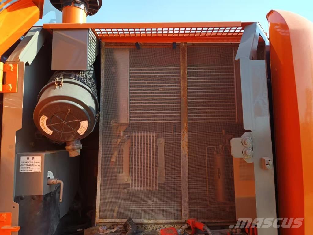 Hitachi ZX 130 Vikšriniai ekskavatoriai