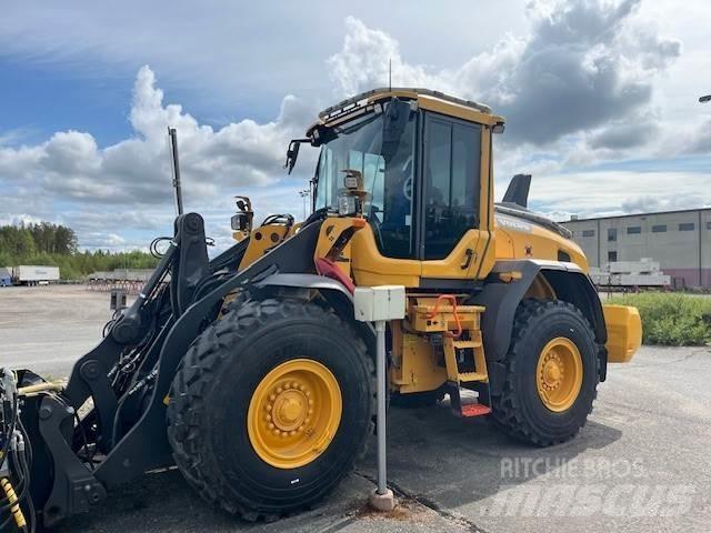 Volvo L70H Naudoti ratiniai krautuvai