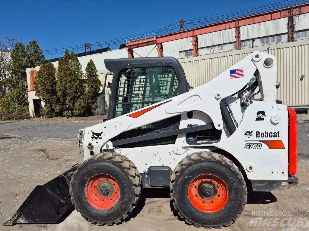 Bobcat S 770 Krautuvai su šoniniu pasukimu