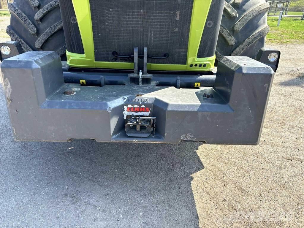 CLAAS Xerion 5000 Traktoriai
