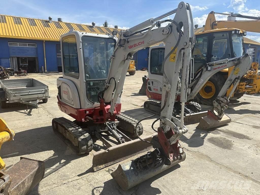 Takeuchi TB225 Mini ekskavatoriai < 7 t