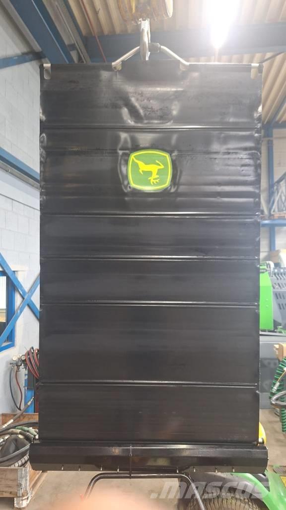 John Deere F708644 Kabinos ir salonai