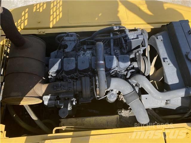 Komatsu PC200-6 Vikšriniai ekskavatoriai