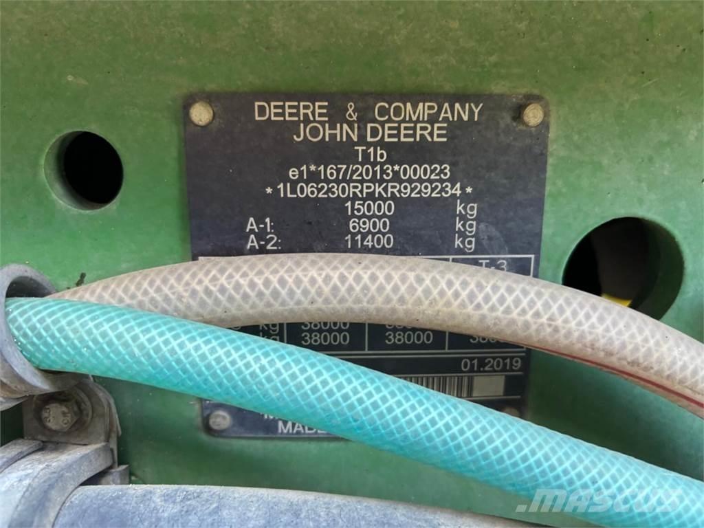 John Deere 6230R Traktoriai