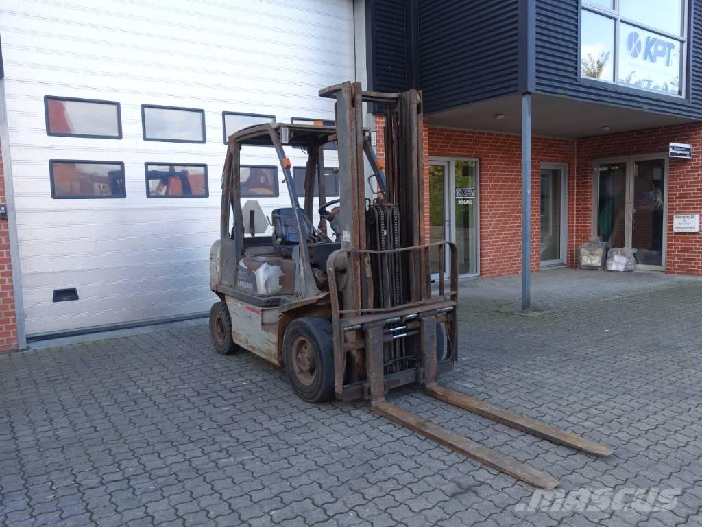 Nissan Y1D2A200 Dyzeliniai krautuvai