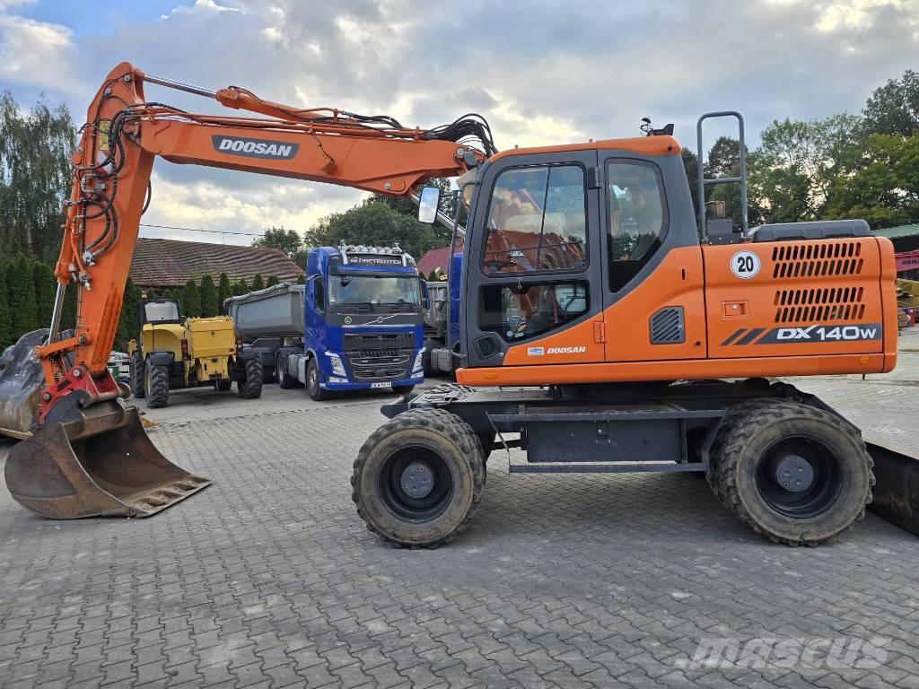 Doosan DX 140-W Ratiniai ekskavatoriai