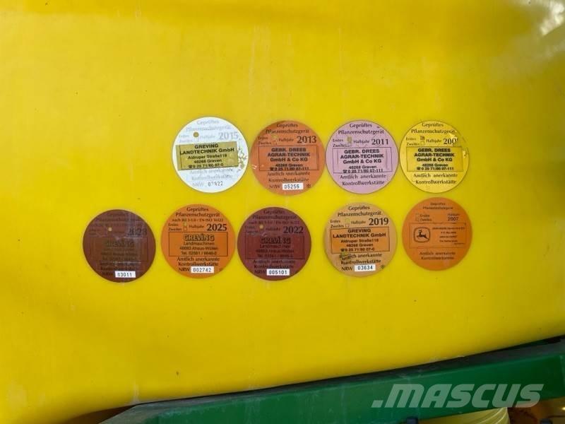 John Deere 824 Prikabinami purkštuvai