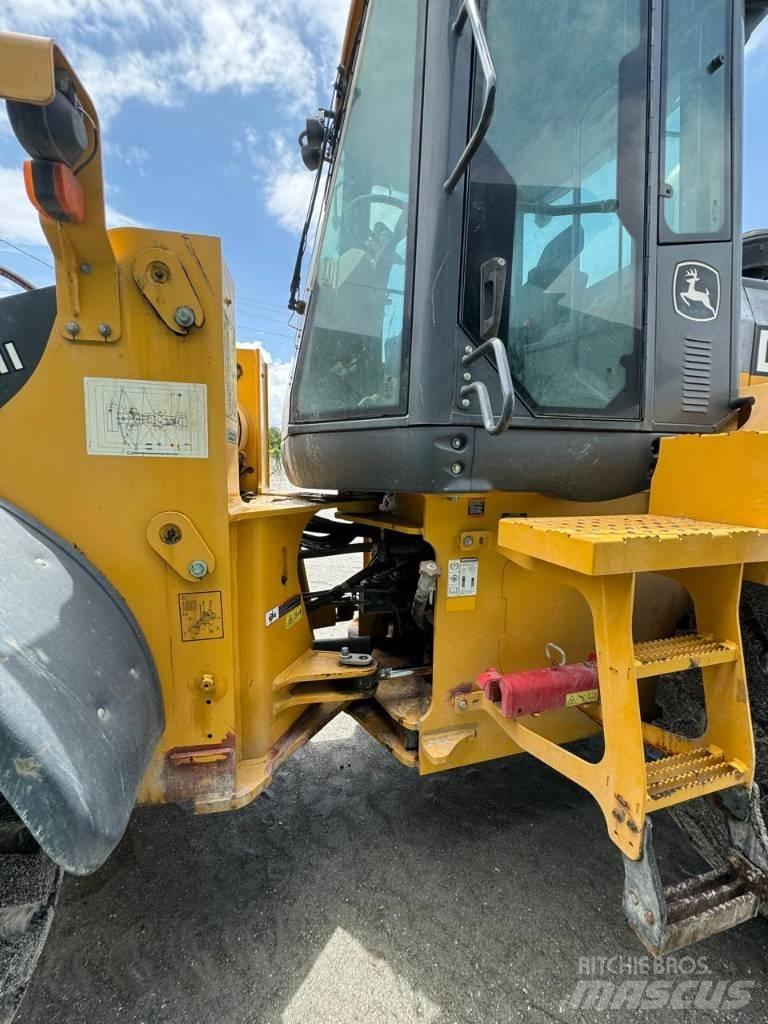 John Deere 624k-II Naudoti ratiniai krautuvai