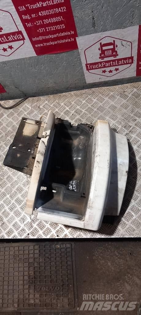 Scania 94 D.  1324599 Kabinos ir salonai