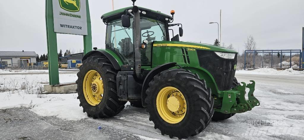 John Deere 7230 R Traktoriai