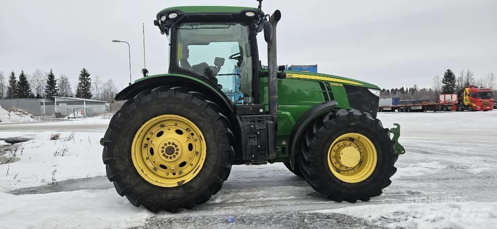 John Deere 7230 R Traktoriai