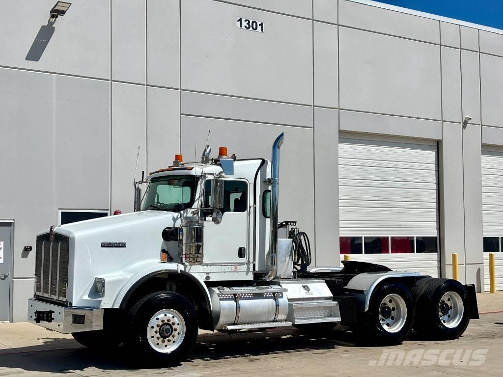 Kenworth T 800 Naudoti vilkikai