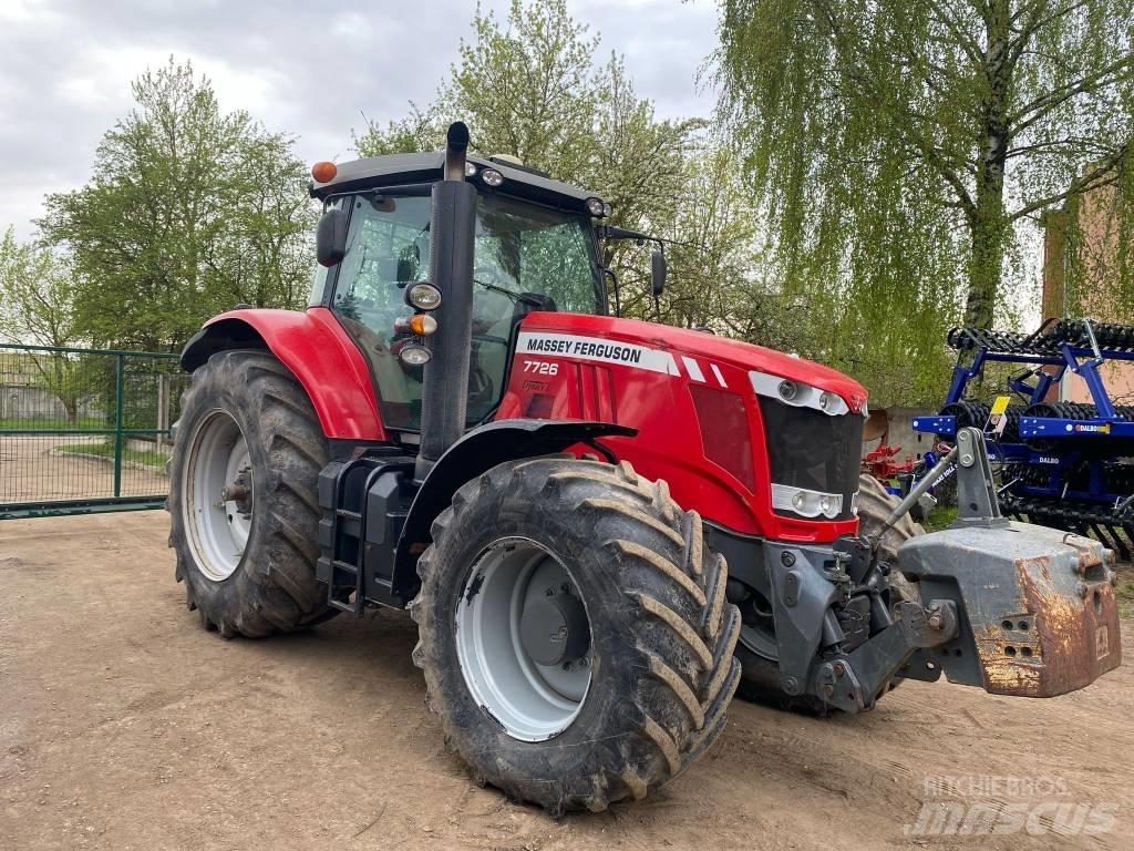 Massey Ferguson 7726 Traktoriai