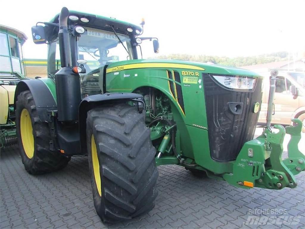 John Deere 8370R Traktoriai
