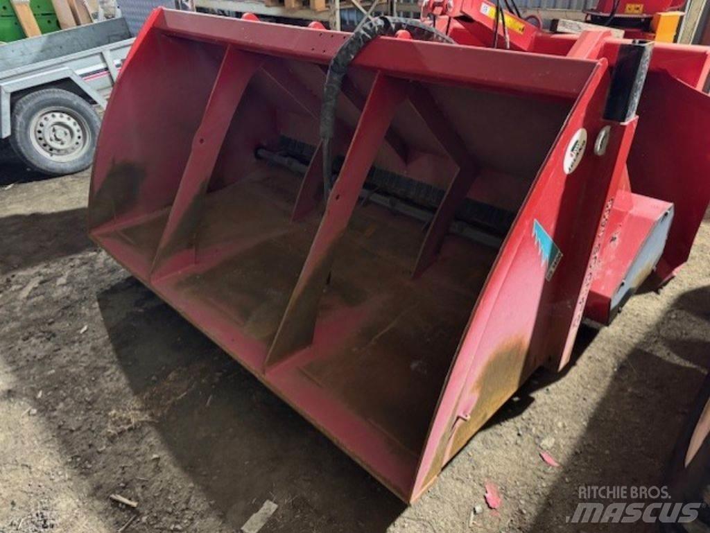 Igland DS 1400 Smėlio ir druskos barstytuvai