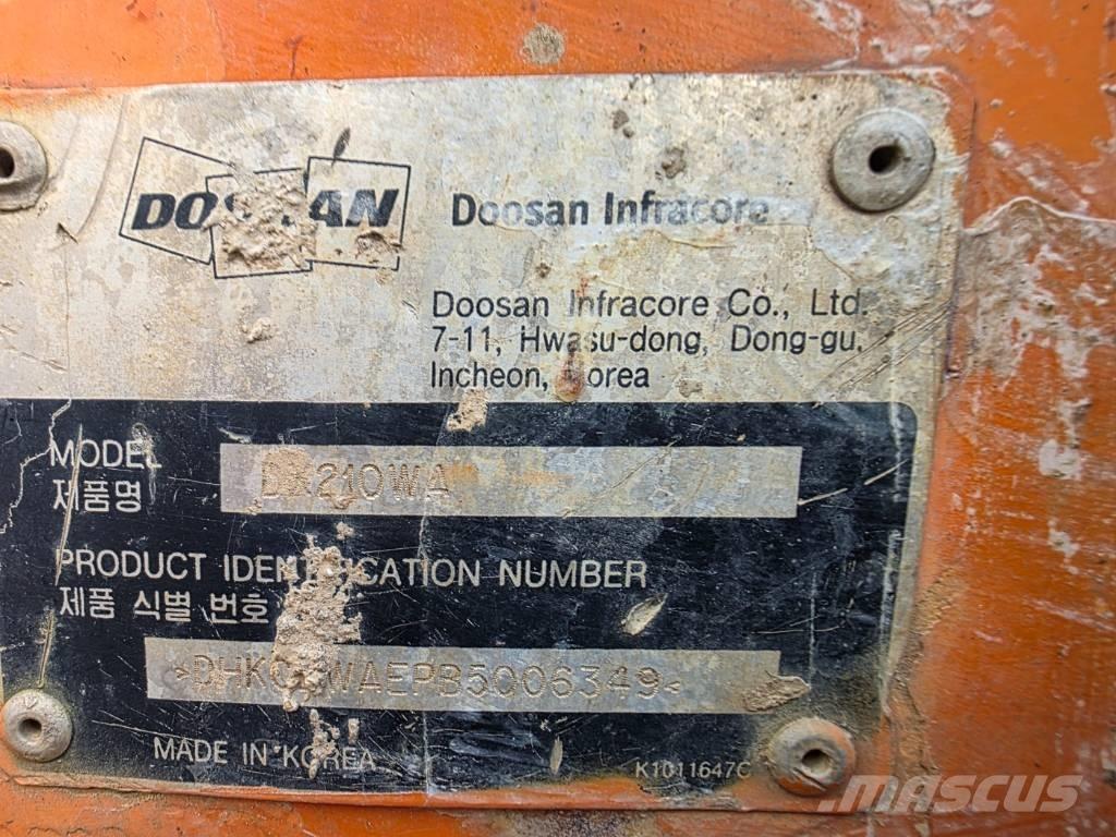 Doosan DX 210 W Ratiniai ekskavatoriai