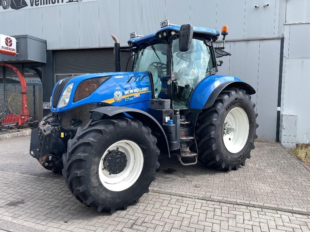 New Holland T 7.230 Traktoriai