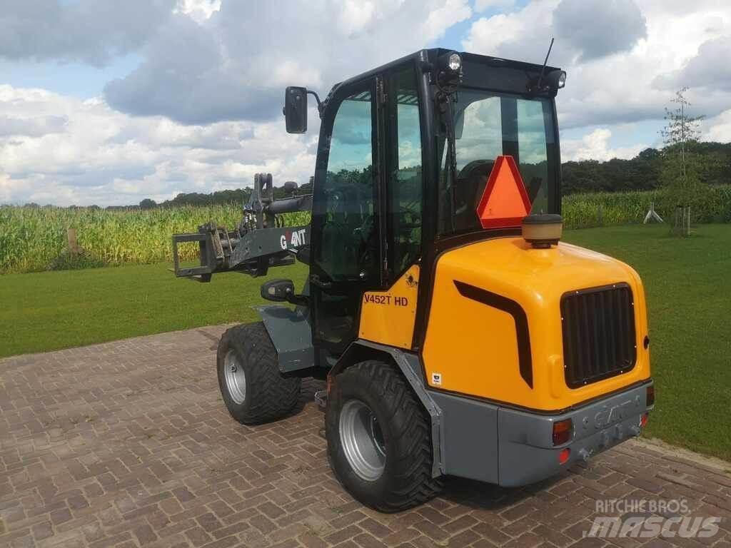 GiANT V 452 T HD Naudoti ratiniai krautuvai