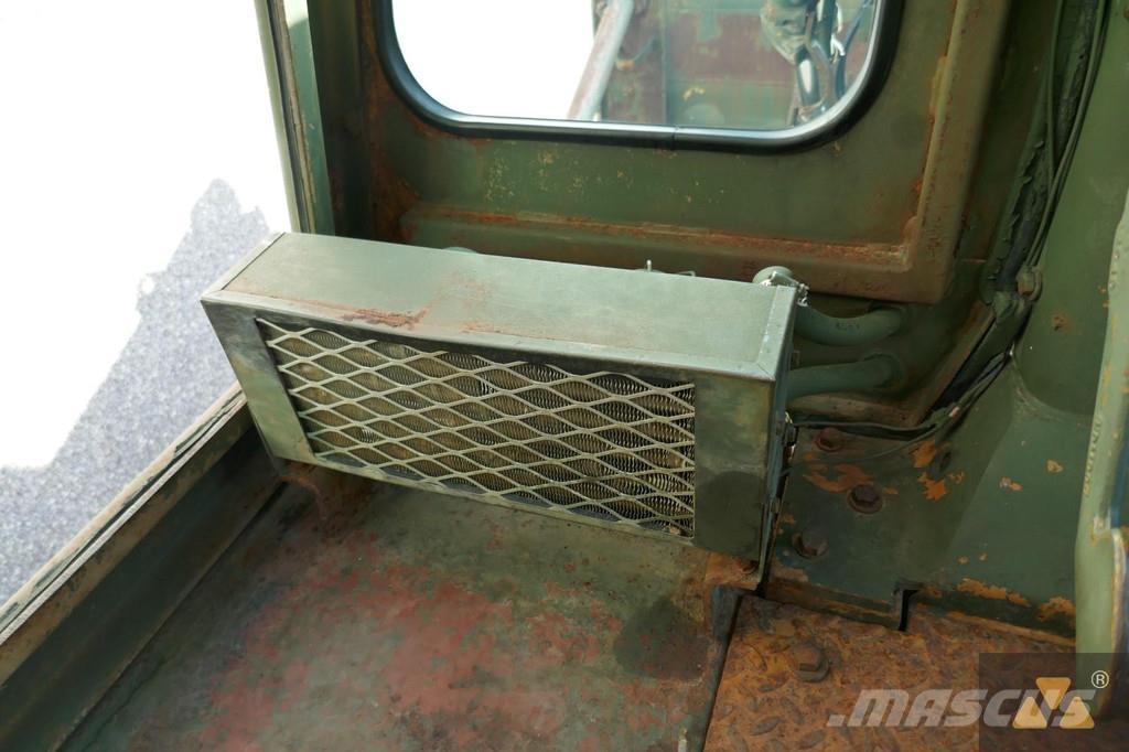 CAT D7G Ex-army Vikšriniai buldozeriai