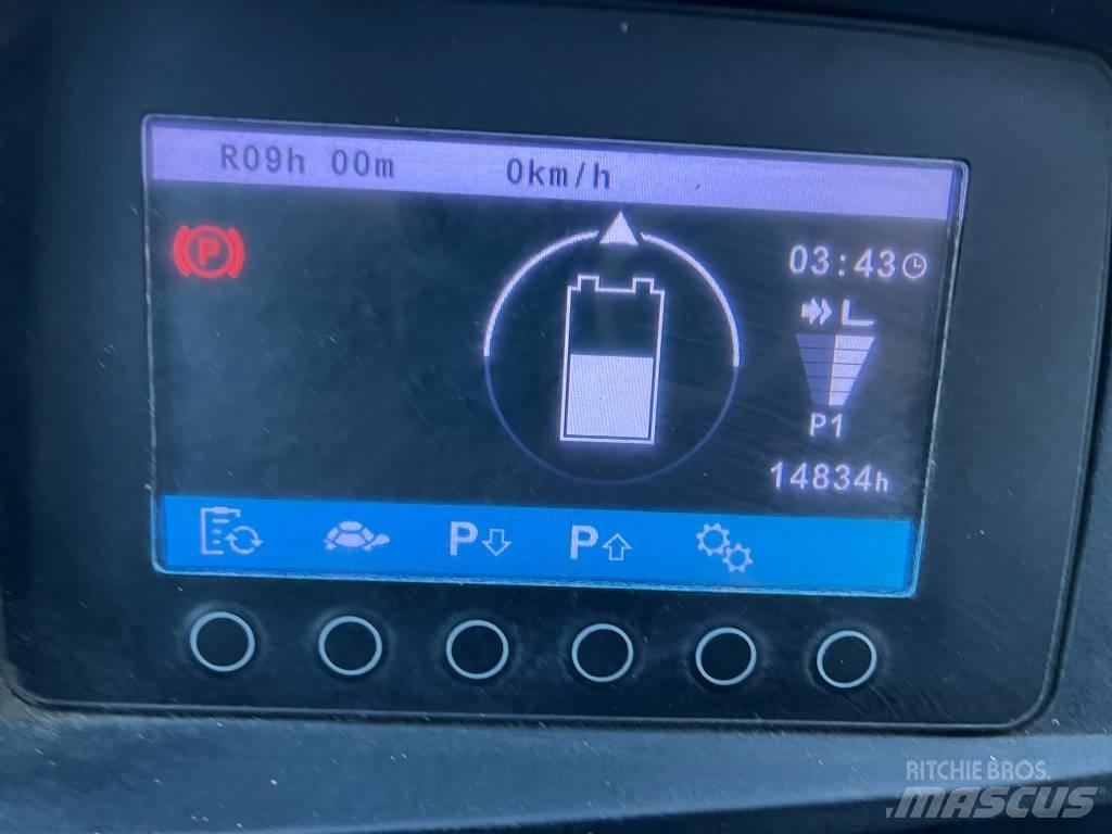Mitsubishi FB45 Elektriniai šakiniai krautuvai
