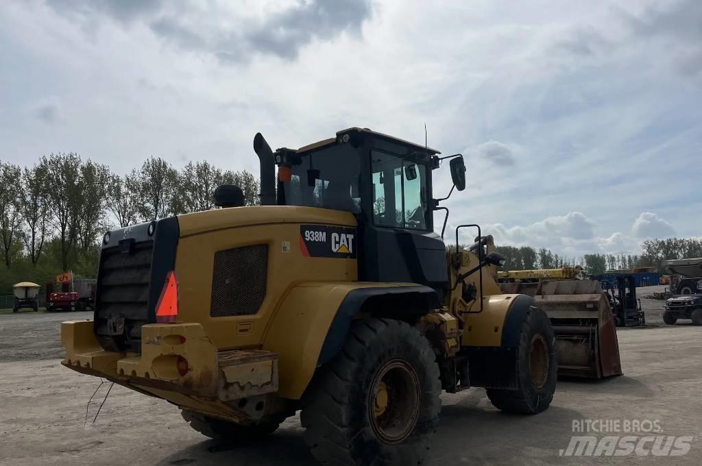 CAT 938 M Naudoti ratiniai krautuvai