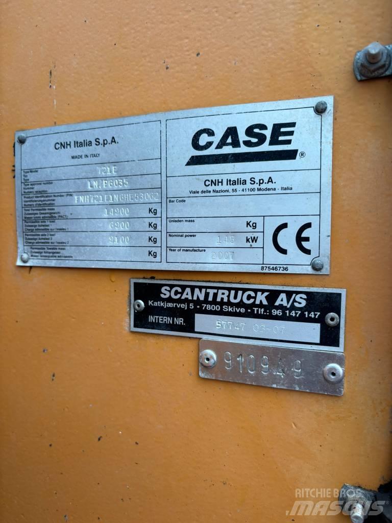 CASE 721 E Daugiafunkciniai pakrovėjai