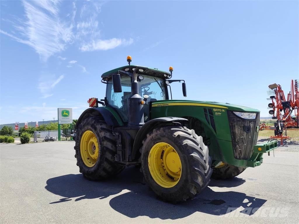 John Deere 8370R Traktoriai