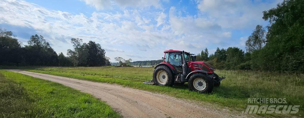 Valtra N154 Traktoriai