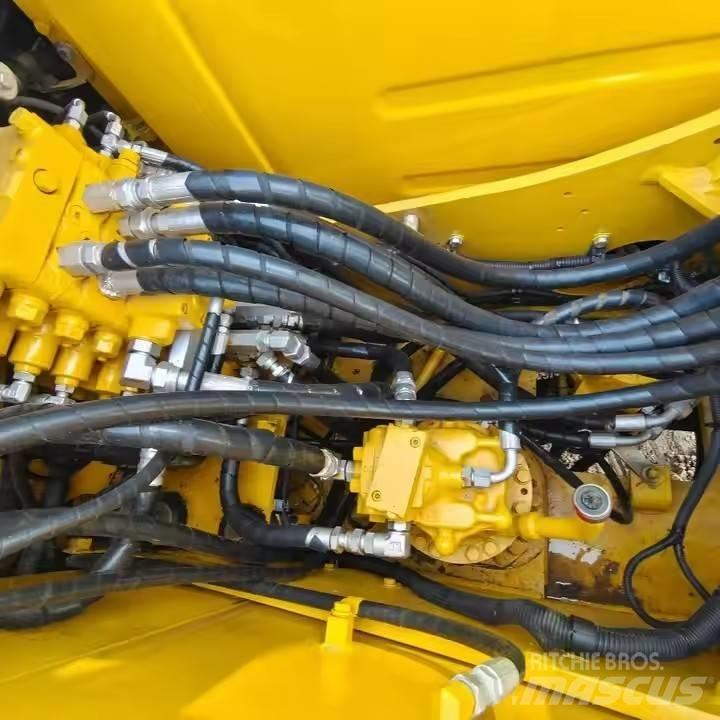 Komatsu PC120 Vikšriniai ekskavatoriai