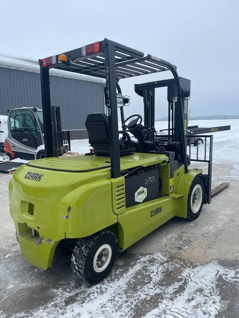 Clark GEX 50 Elektriniai šakiniai krautuvai