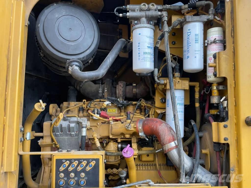 CAT 140M Greideriai
