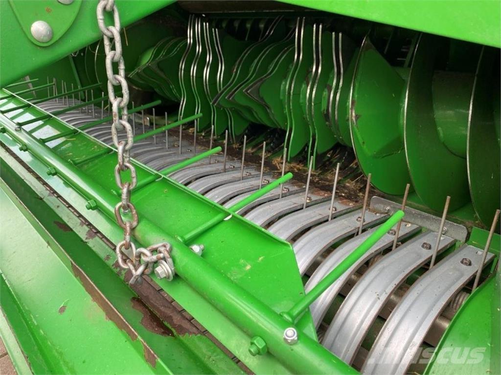 John Deere V 451 M Ritinių presai