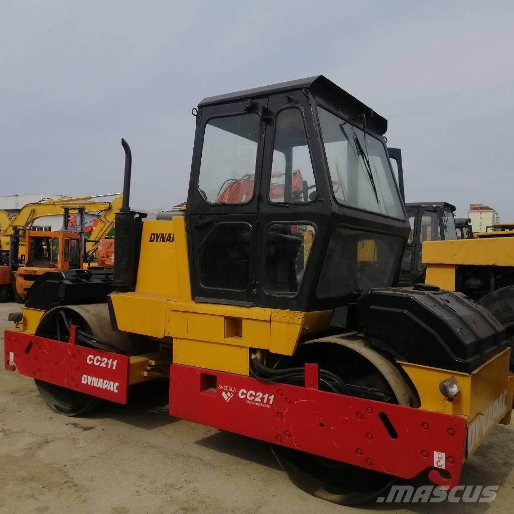 Dynapac CC 211 Porinių būgnų volai