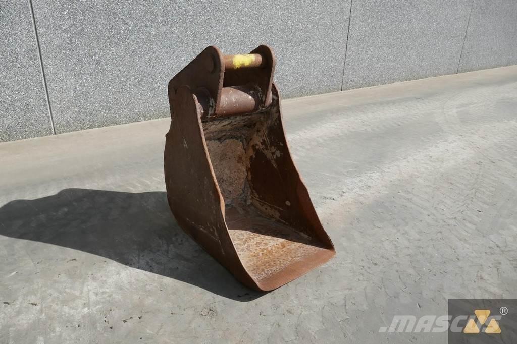 CAT 320 Bucket Kaušai