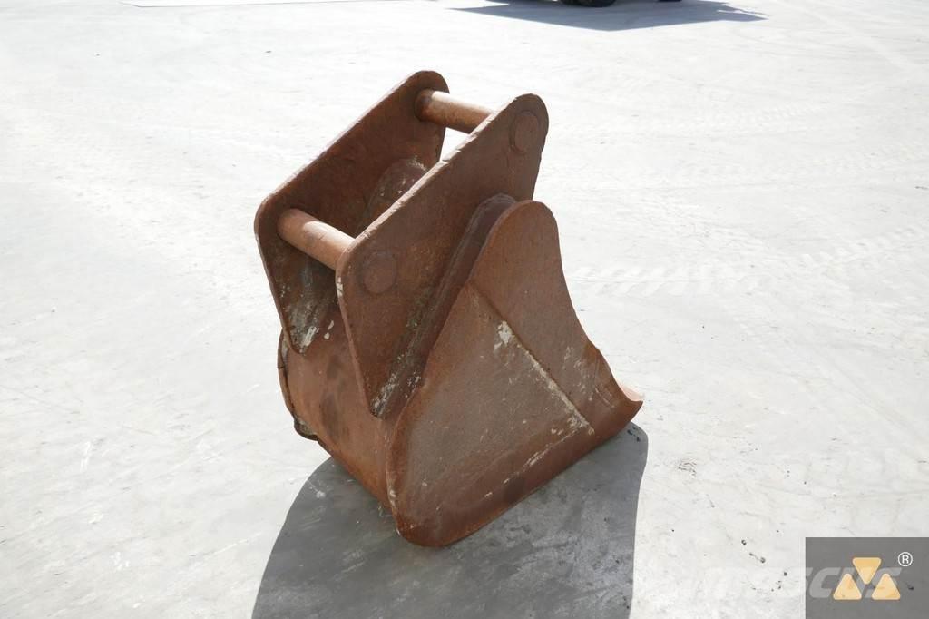 CAT 320 Bucket Kaušai