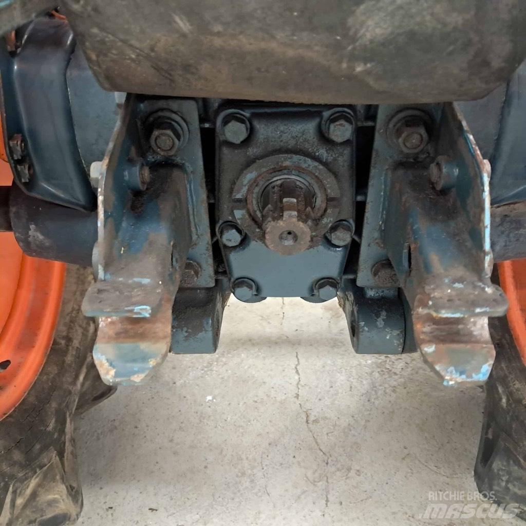 Kubota B 7000 Traktoriai